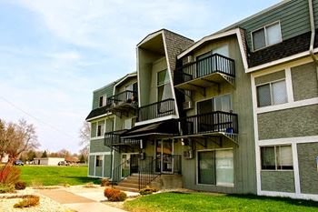 956 Place Apartments exterior, Forest Lake, Minnesota